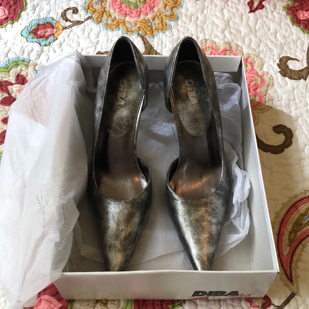 High Heeled Silver/Pewter Pumps